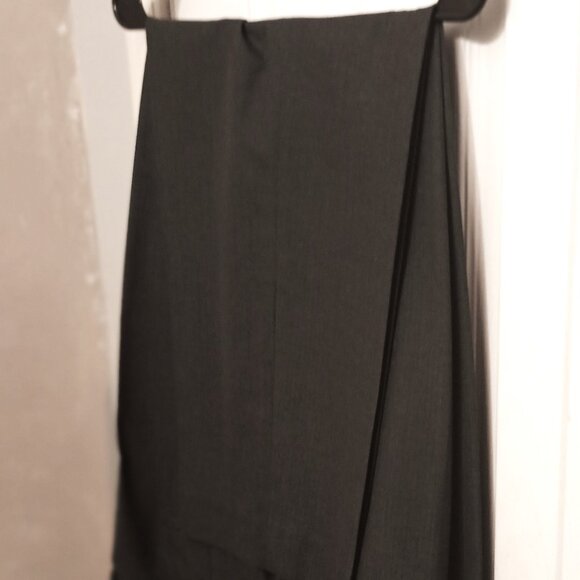 Blair Underwood Men 2 Piece Gray Pinstriped Suit - Picture 12 of 16